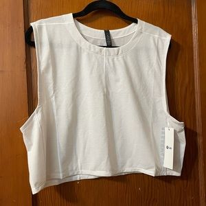 NWT Lululemon cropped tank